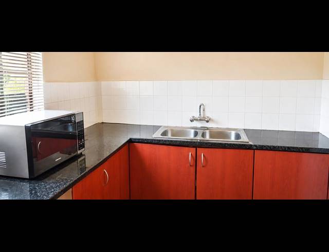 3 BEDROOM APARTMENT FOR SALE IN COUNTRY VIEW